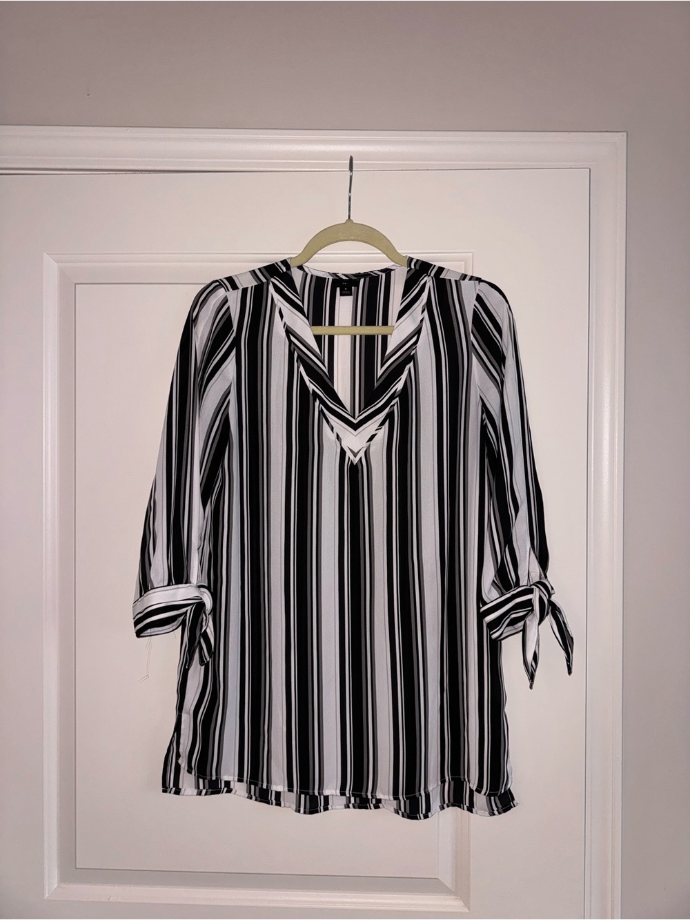 Worthington Black & White Vertical Stripe V-Neck Tie-Sleeve Blouse
